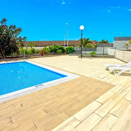 In With Fabulous Views Apartment *