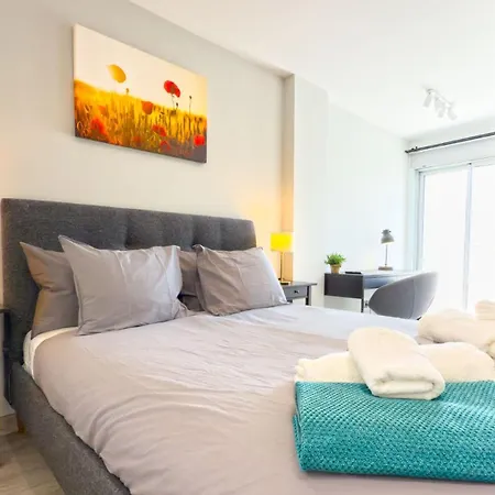 In With Fabulous Views Apartment